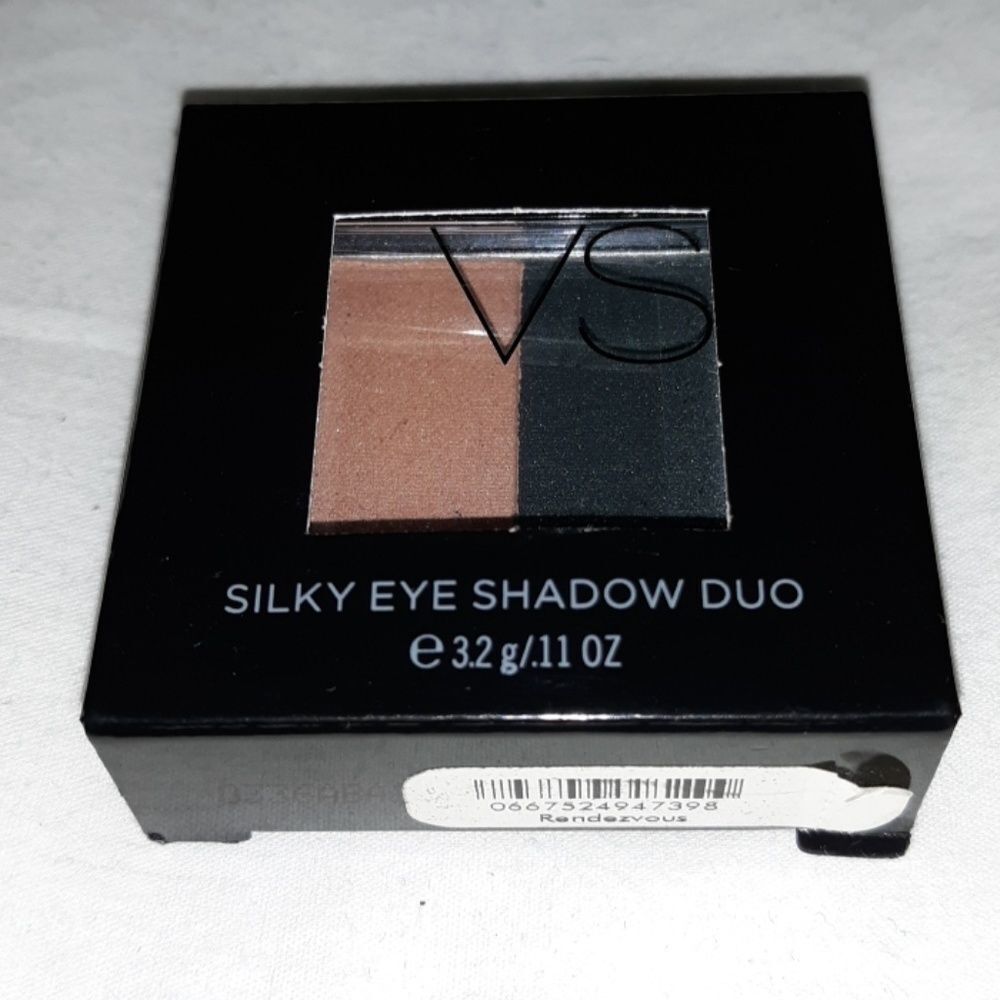 NEW Victoria's Secret VS Rendezvous Eyeshadow Duo